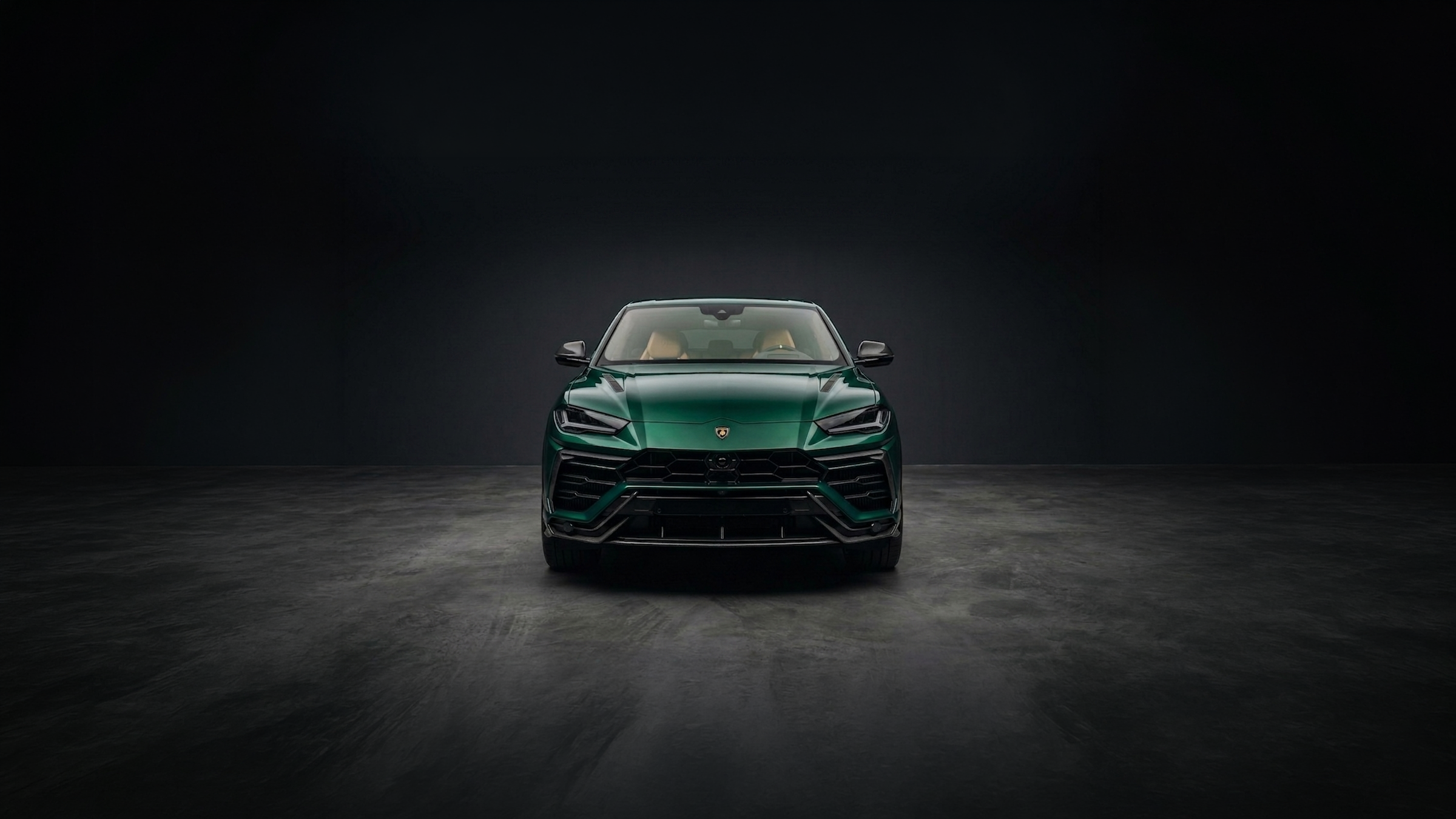 Lamborghini Urus, engine off